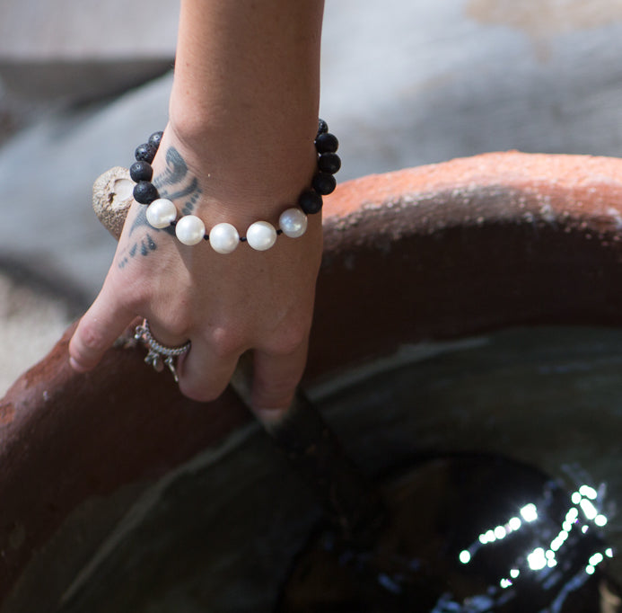 Lombok Pearl Bracelet